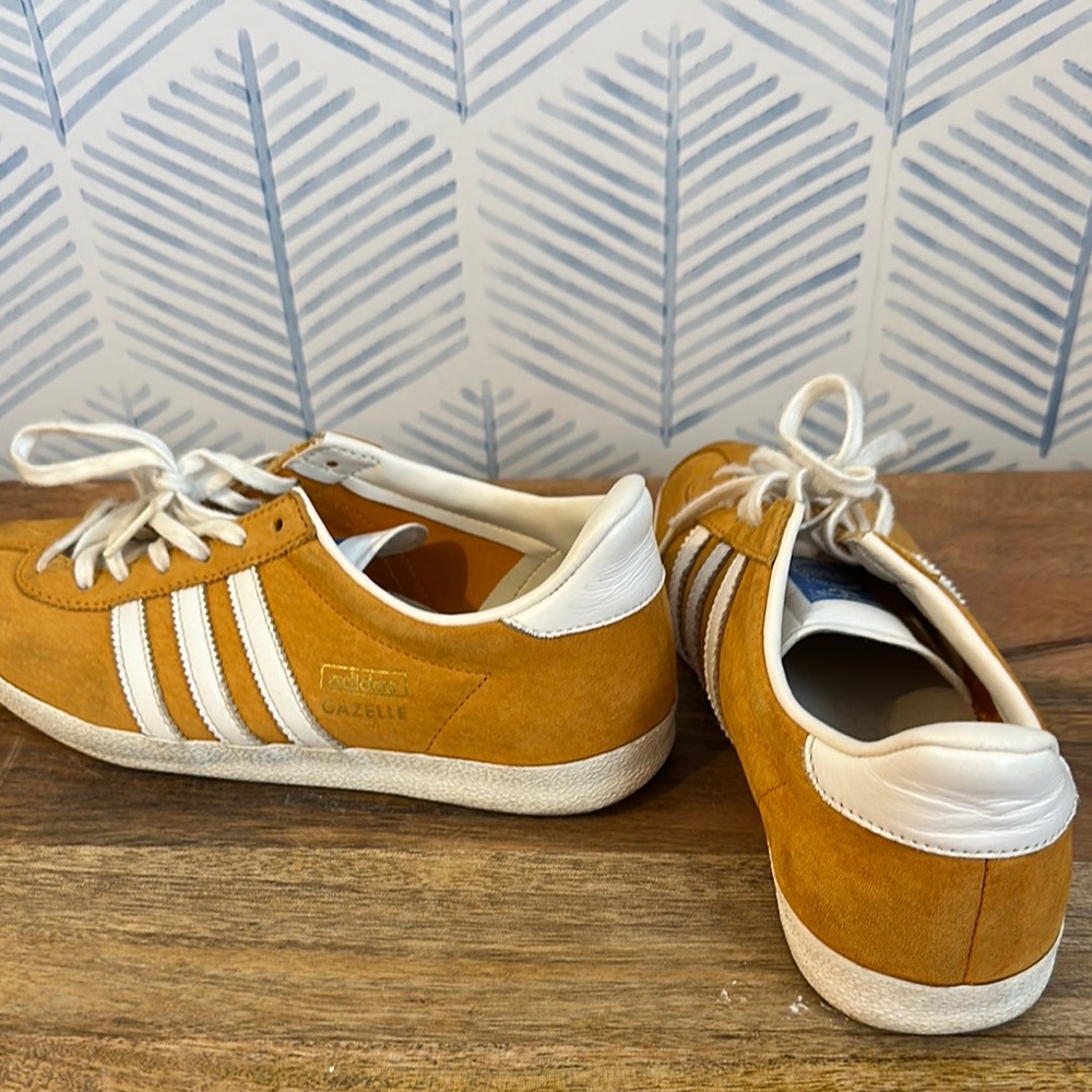 Adidas Gazelle men’s size 5 Yellow Sneakers - Picture 2 of 4